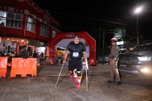 BIB: 000, 663, 844
                            <button type="button" onclick="openModal(26264109)" class="btn btn-primary btn-sm float-right btn-popup" data-toggle="modal" data-target=".modal-high-quality">
                        <i class="fas fa-shopping-cart"></i> Add to Cart
                    </button>
                                            <button type="button" onclick="isThisMe(26264109, true)" class="btn btn-success btn-sm float-right btn-popup btn-isme hidden" data-toggle="tooltip" data-placement="bottom" title="นี่คือรูปของคุณใช่ไหม คลิกที่นี่เพื่อเอาเข้าอัลบั้ม">
                        <i class="fas fa-plus"></i> Add to album
                    </button>
                    <button type="button" onclick="isThisMe(26264109, false)" class="btn btn-warning btn-sm float-right btn-popup btn-isnotme hidden">
                        <i class="fas fa-ban"></i> Remove from album
                    </button>